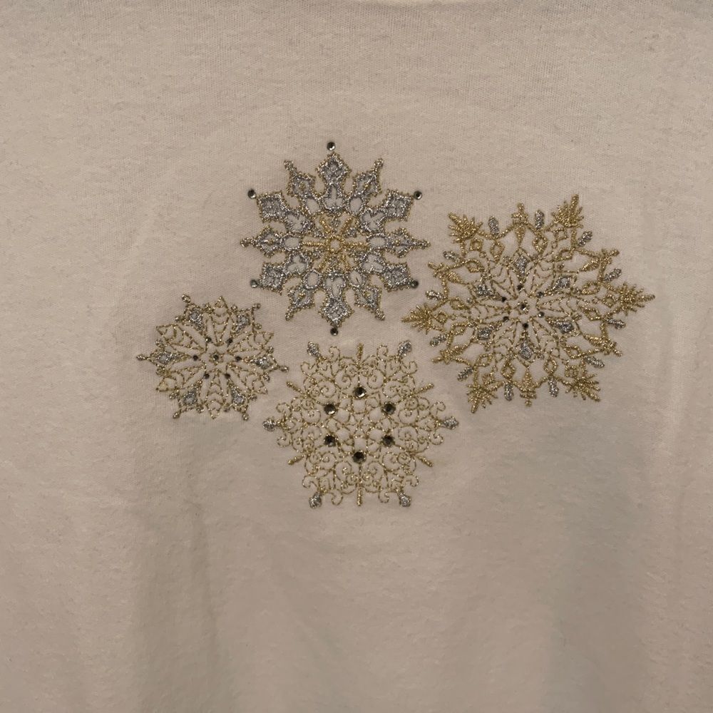 Croft&Barrow Snowflake Tee   - Picture 3 of 6